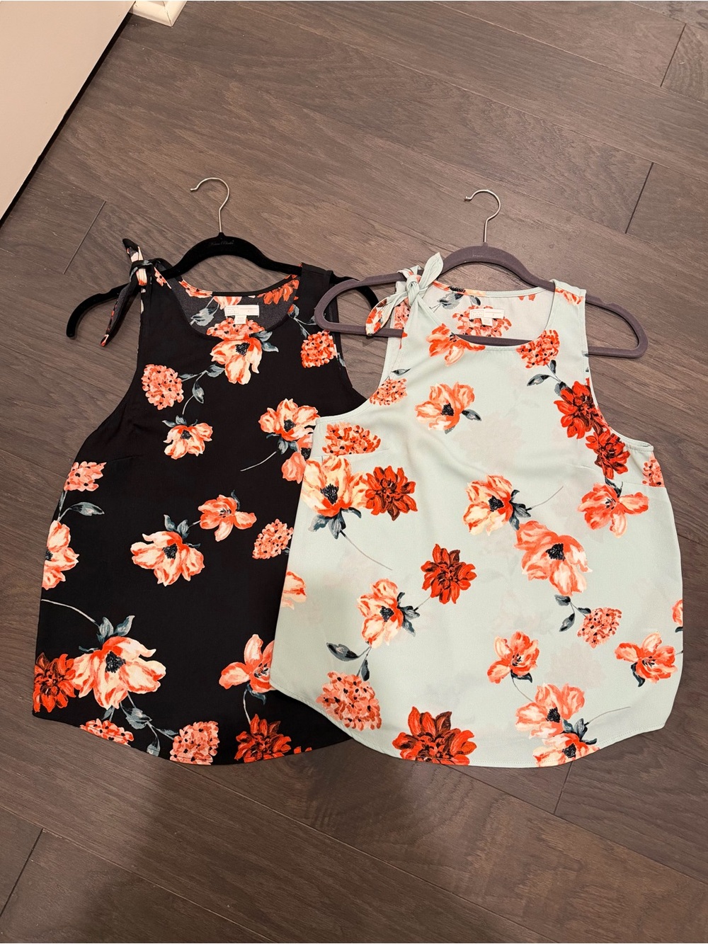 14th & Union Floral Tie-Shoulder Tank Top in Black and Mint